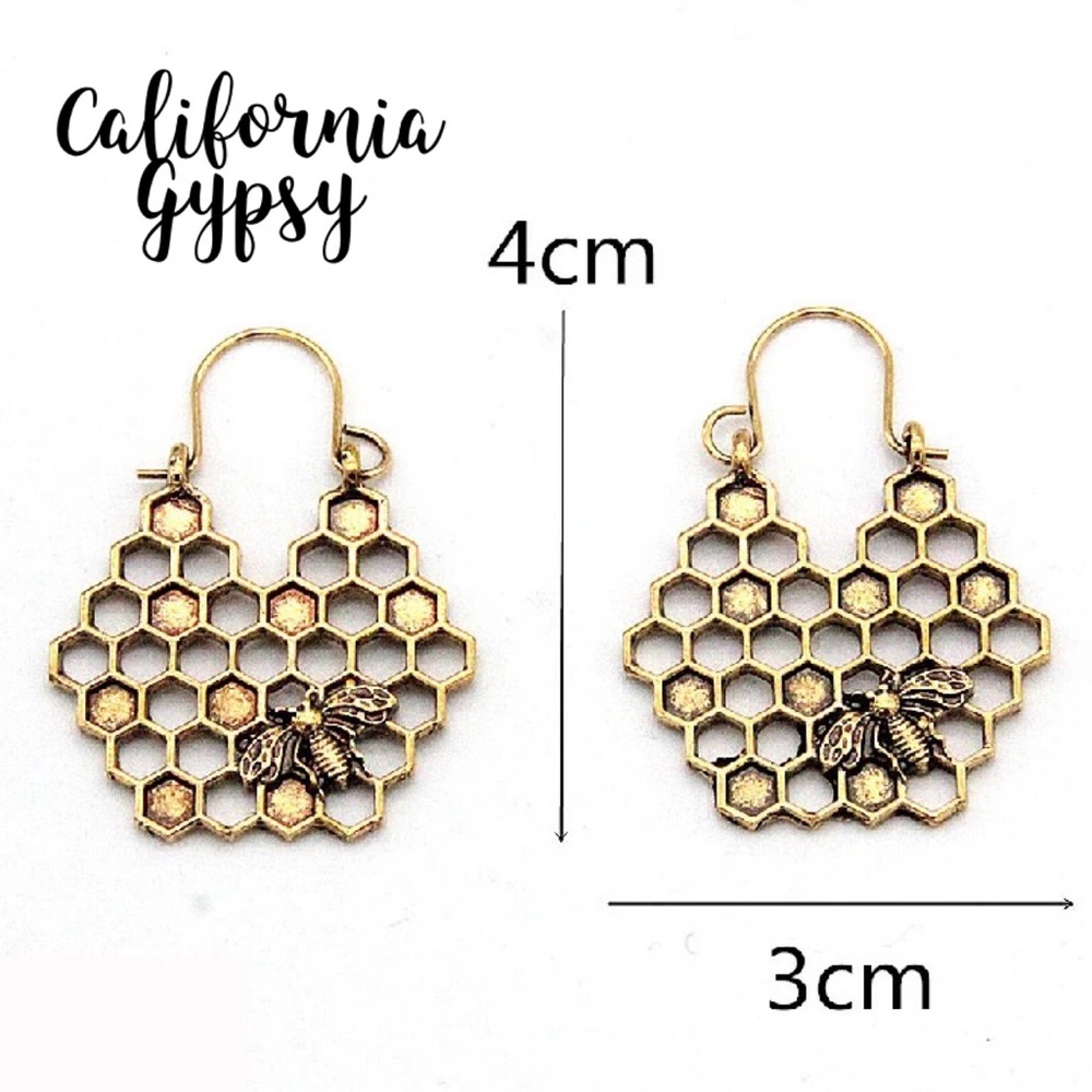 Bumble bee 🐝 Honey comb 🍯 earrings - Picture 3 of 6